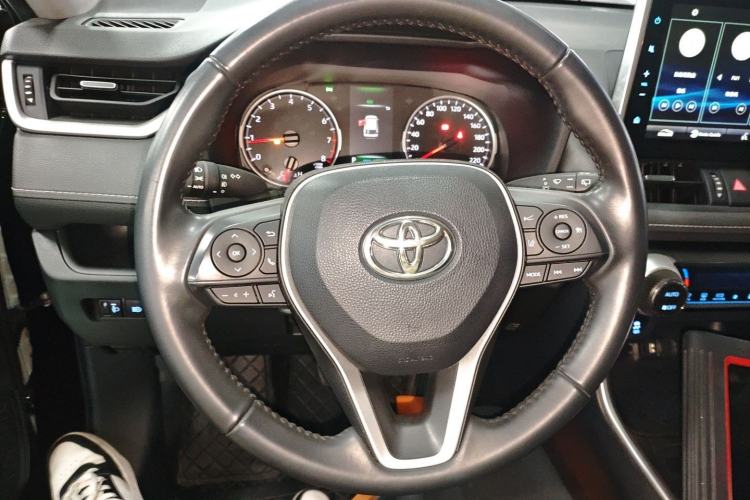 Used Toyota Wildlander 2022 2.0L CVT 4x4 Luxury PLUS Edition