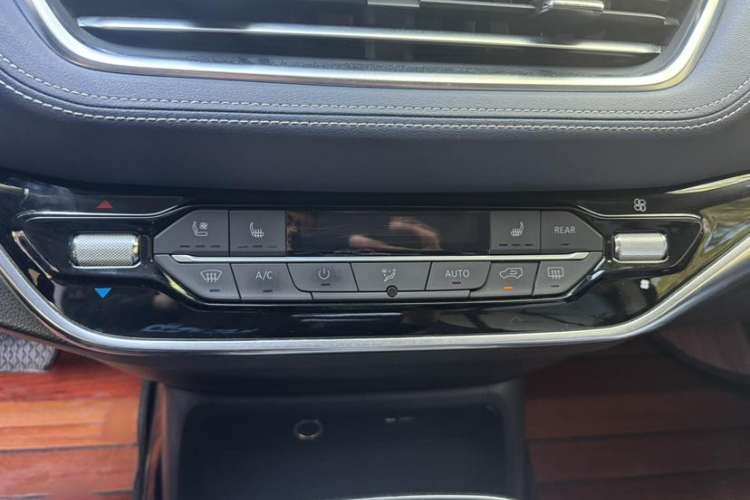 Used SAIC MAXUS G20 2020 2.0T Gasoline Automatic ZhiZun Edition
