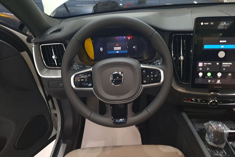 Used Volvo XC60 2026 B5 4x4 Smart Luxury Edition