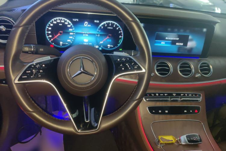 Used Mercedes-Benz E-Class New Energy 2022 E 350 e L Plug-in Hybrid Sedan
