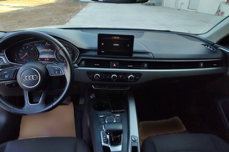 Used Audi A4L 2018 30th Anniversary Edition 40 TFSI Trendy Model
