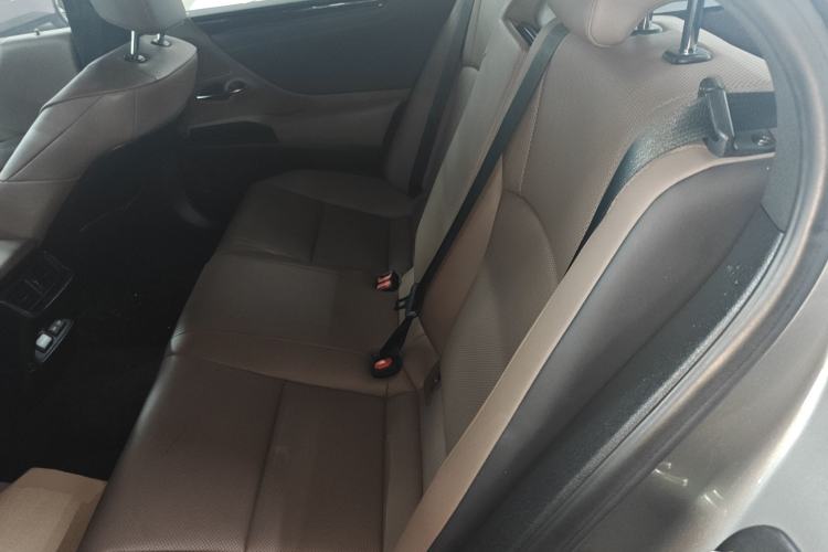 Used Lexus ES 2022 200 Excellence Edition
