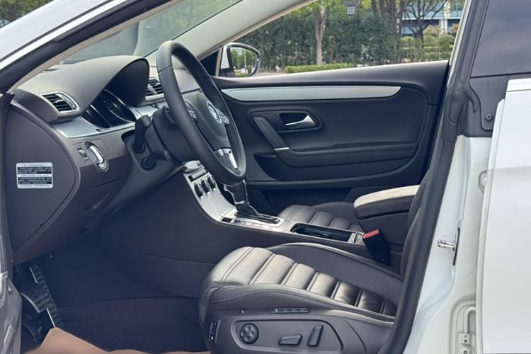 Used Volkswagen FAW-Volkswagen CC 2016 1.8TSI Luxury Model
