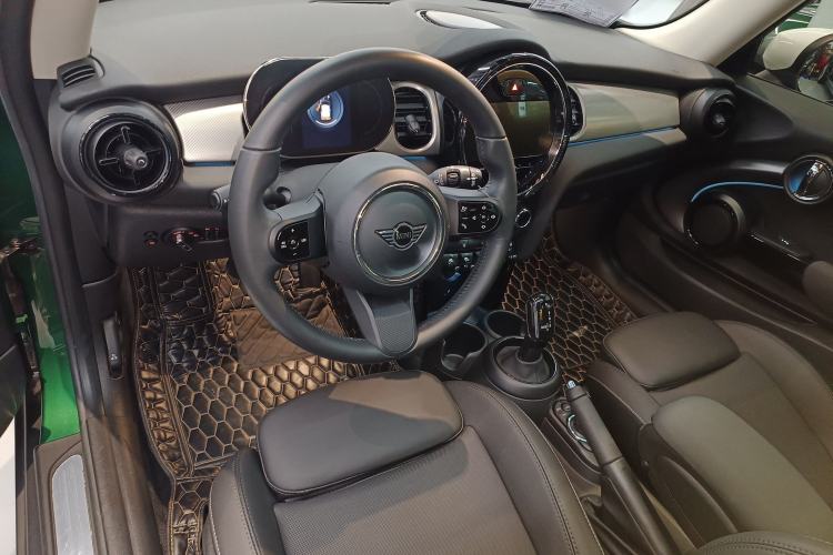 Used  MINI 2023 1.5T COOPER Artist