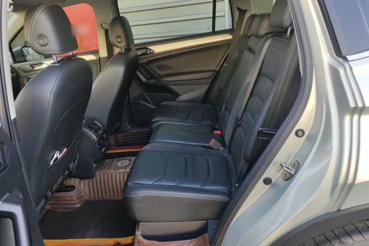 Used Volkswagen Tiguan L 2020 330TSI Automatic Two-Wheel Drive Panoramic Comfort Edition China VI Standard
