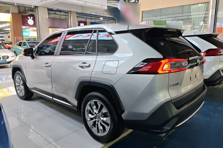 Used Toyota Wildlander 2022 2.0L CVT Two-Wheel Drive Luxury Edition
