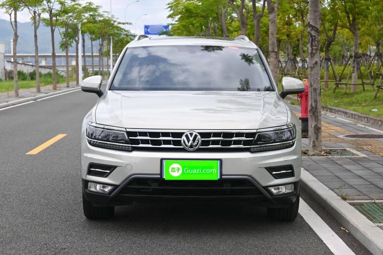 Used Volkswagen Tiguan L 2018 380TSI Automatic All-Wheel Drive Luxury Edition
