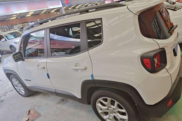 Used  Renegade 2017 180T Automatic High-Energy Version
