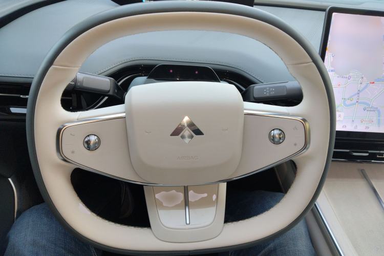 Used  GT 2023 560 Rear-Drive Seven-Wing Edition