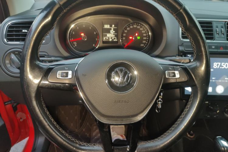 Used Volkswagen Polo 2016 1.6L Automatic Comfort Model
