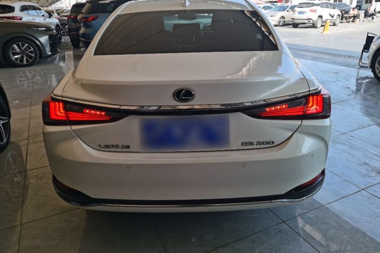 Used Lexus ES 2021 200 Excellence Edition