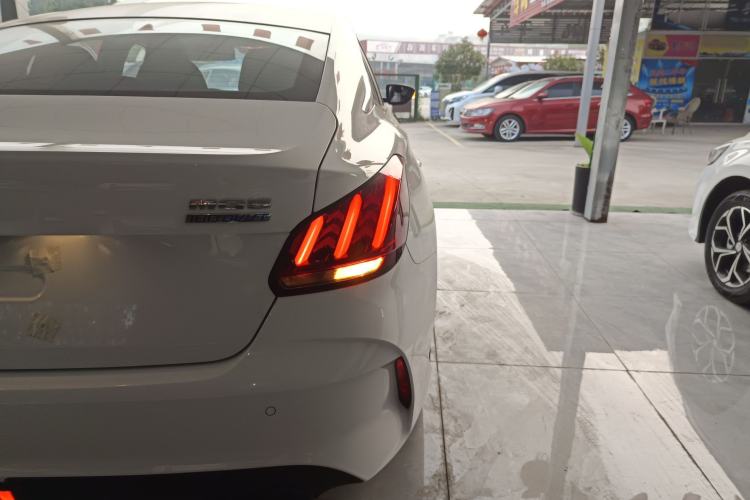 Used MG 5 2023 180 DVVT Manual Fashion Edition