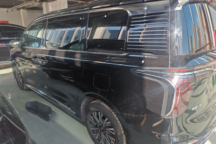 Used Hongqi HQ9 PHEV 2024 2.0T Four-Wheel Drive Business Edition
