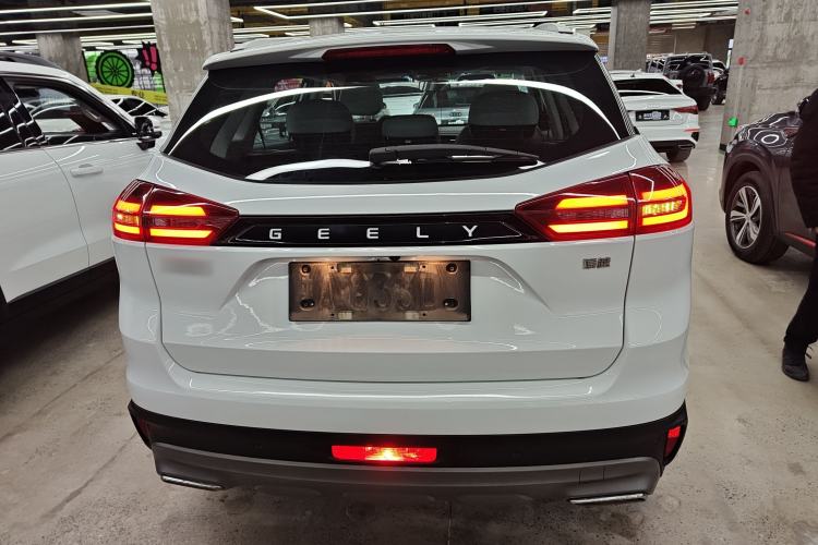 Used Geely Auto Emgrand X7 Sport 2022 1.8TD DCT Zhiya Trim
