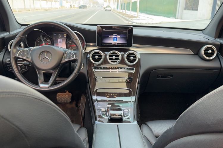 Used Mercedes-Benz GLC 2019 GLC 260 L 4MATIC Dynamic Model
