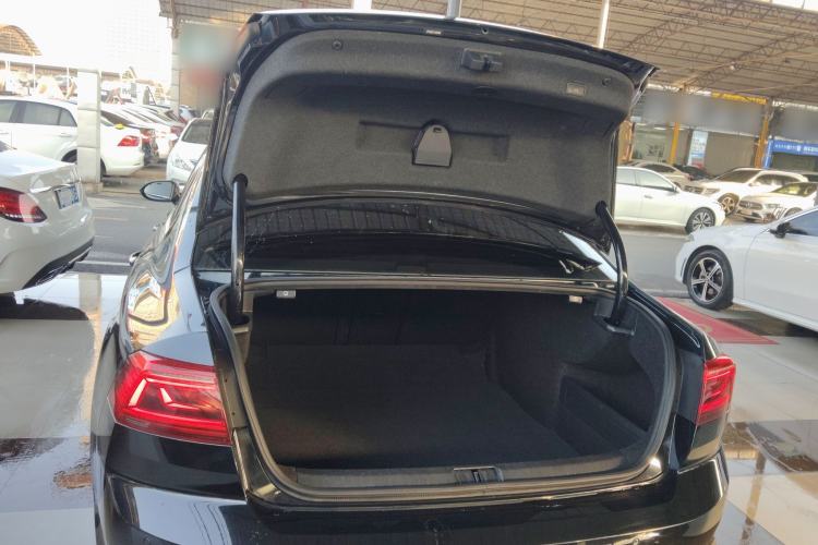 Used Volkswagen Magotan 2020 330TSI DSG Leading Model
