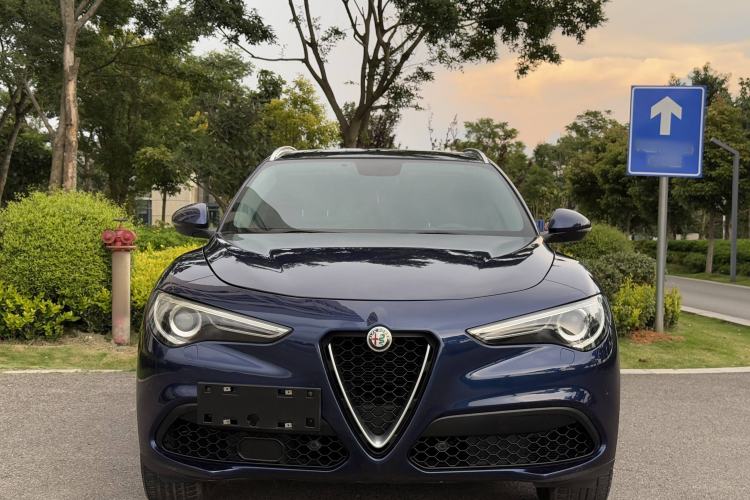 Used Alfa Romeo Stelvio 2017 2.0T 200HP Luxury Edition
