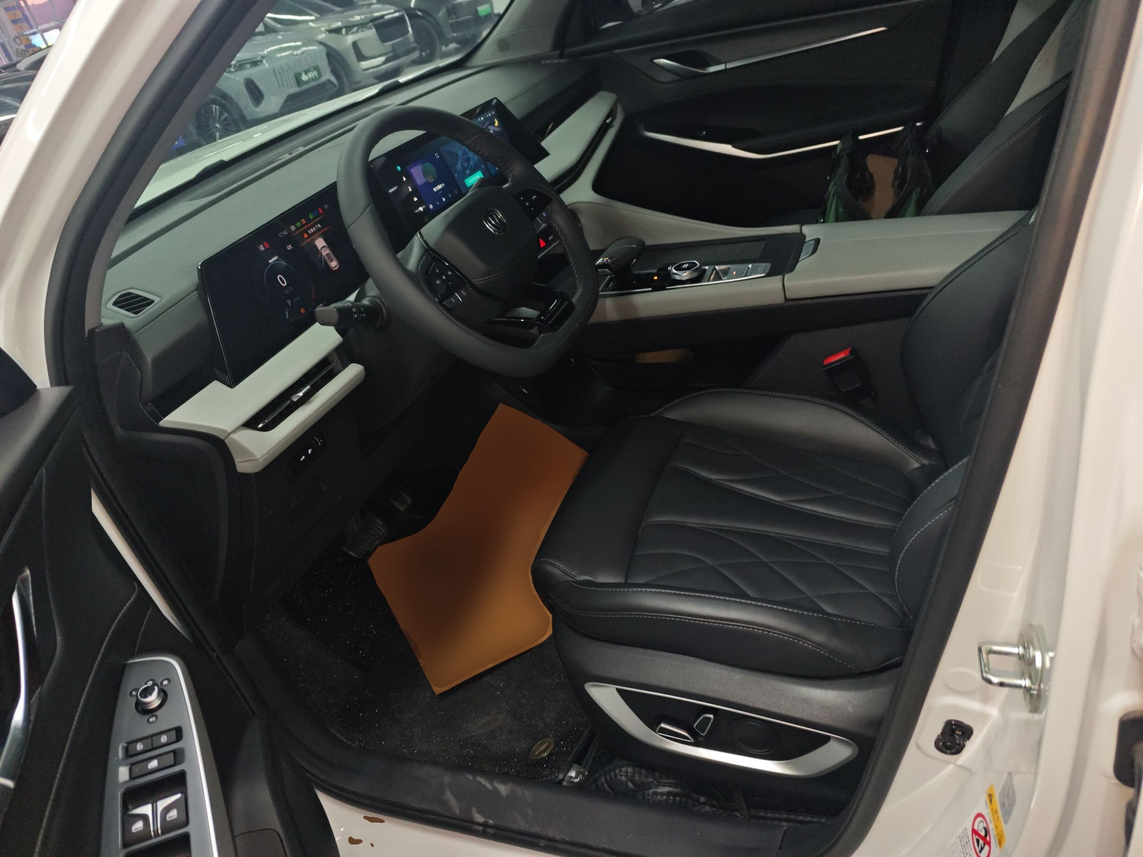 Переднее сиденье в автомобиле