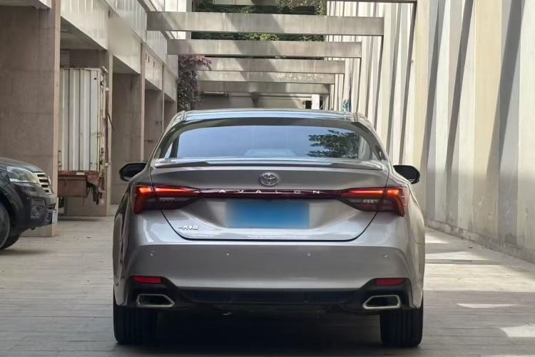Used Toyota Avalon 2019 2.5L Ambition Version China VI Standard
