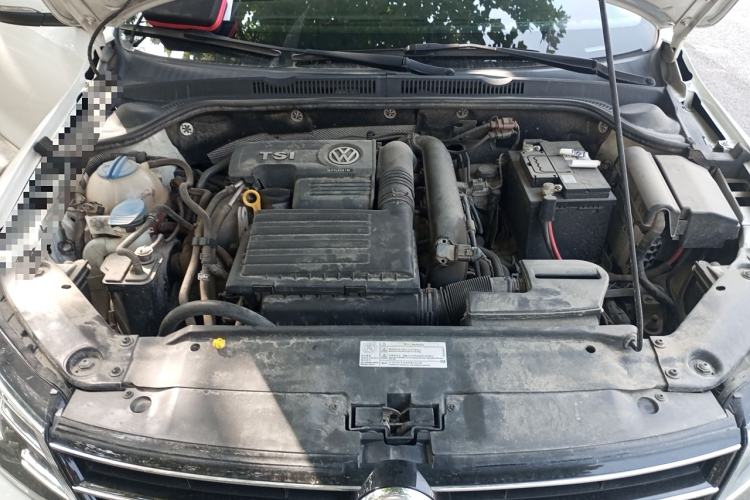 Used Volkswagen Sagitar 2017 230TSI Automatic Comfort Version
