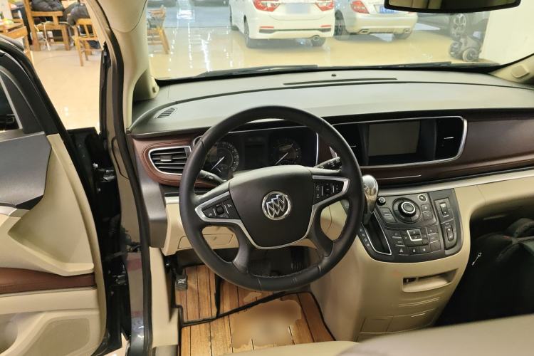 Used Buick GL8 2018 28T Luxury Model China VI Standard