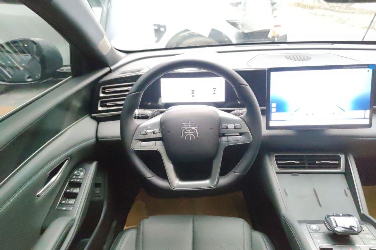 Used BYD Qin L 2025 DM-i Smart Drive 120KM Superior Model
