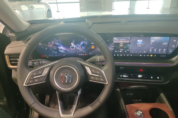 Used Buick Envision 2025 Encore Plus Four-Wheel Drive Avenir
