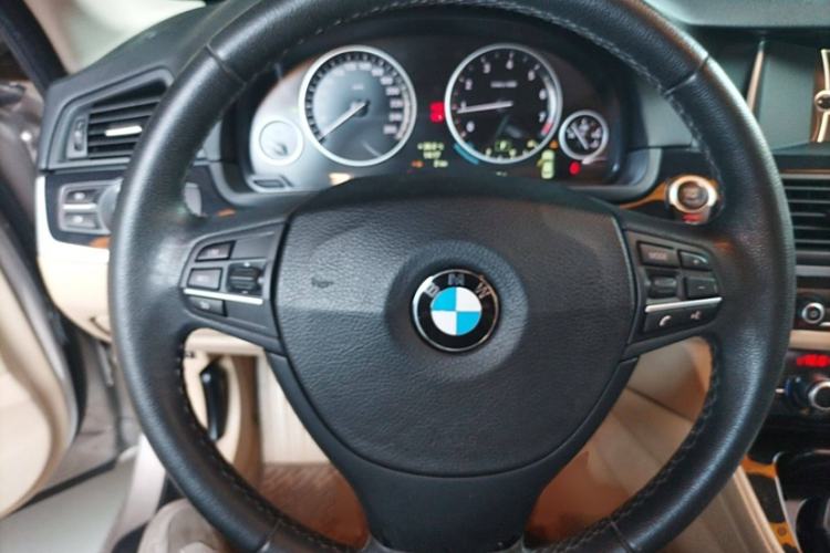 Used BMW 5 Series 2014 520Li Elegant Model
