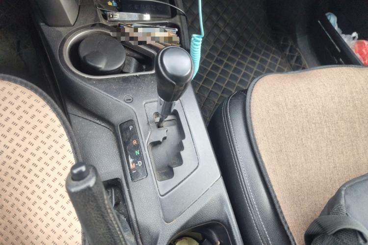 Used Toyota RAV4 2016 2.0L CVT Two-Wheel Drive Fashion Edition China V Standard
