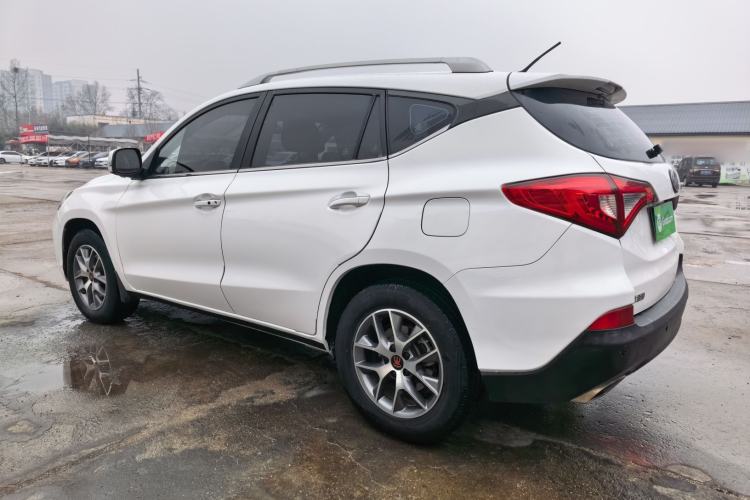 Used BYD Song 2016 GaiShi Edition 1.5TI Manual Elite Model
