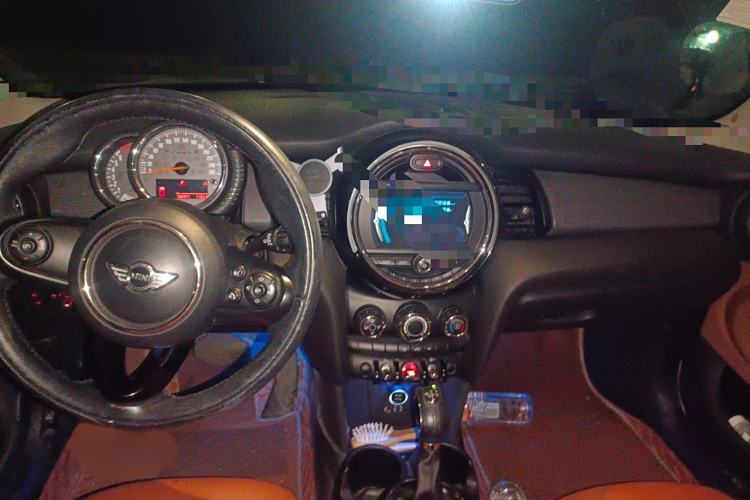 Used  MINI 2016 1.5T COOPER Five-Door Edition
