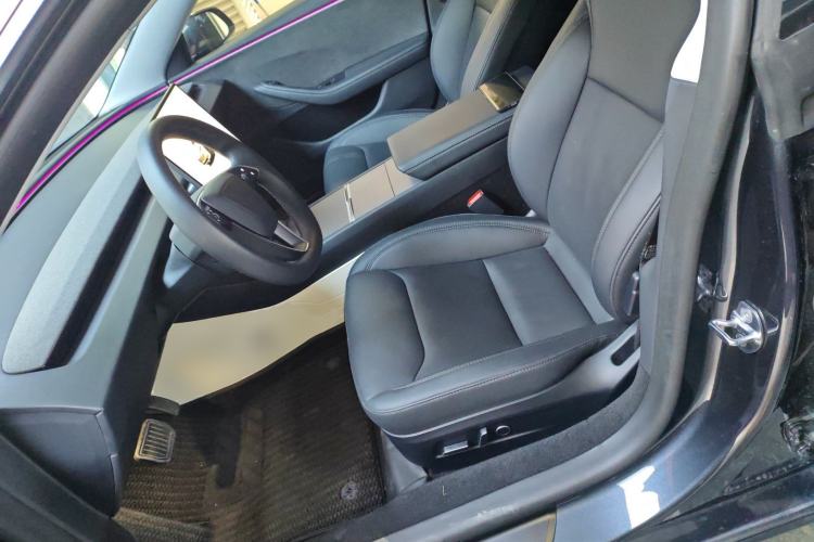 Used Tesla Model 3 2023 Long-Range All-Wheel-Drive Version
