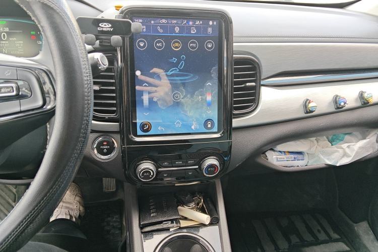 Used Chery Little Ant 2022 Sweet Pink Edition Half-Sugar Version Lithium Iron Phosphate 29.2 kWh 30 kW 301 km