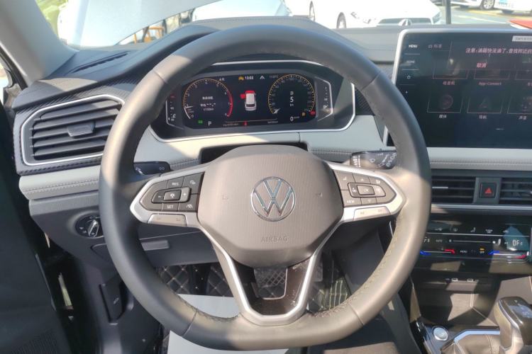 Used Volkswagen Tayron 2023 330TSI Two-Wheel-Drive Luxury Plus Advanced Version
