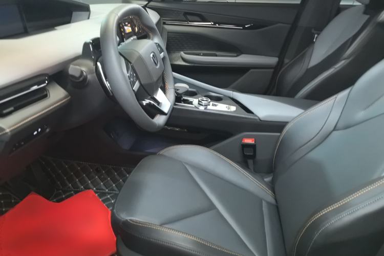 Used Changan UNI-V 2022 1.5T Prestige Version
