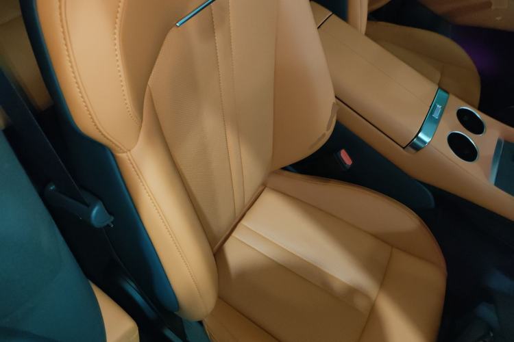 Used  YU7 2025 Ultra-Long Range High-Performance All-Wheel-Drive Max Edition