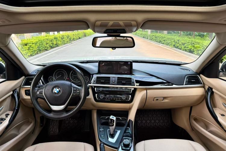 Used BMW 3 Series 2016 316Li Fashion Model
