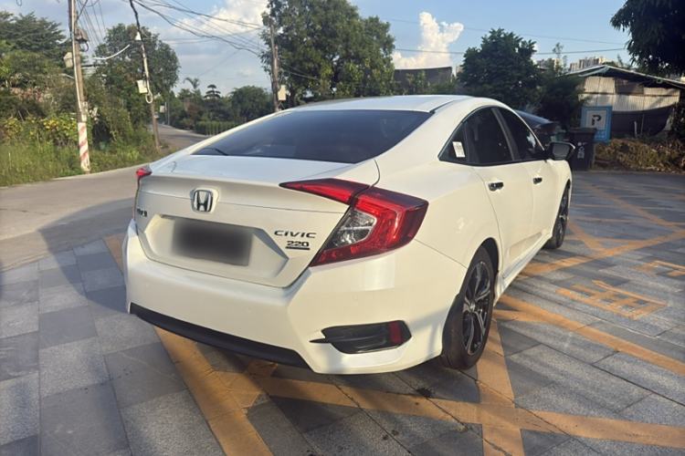 Used Honda Civic 2016 220TURBO CVT Prestige Edition
