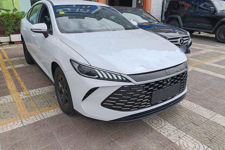 Used BYD Qin PLUS 2025 DM-i Smart Drive 55KM Leading Model
