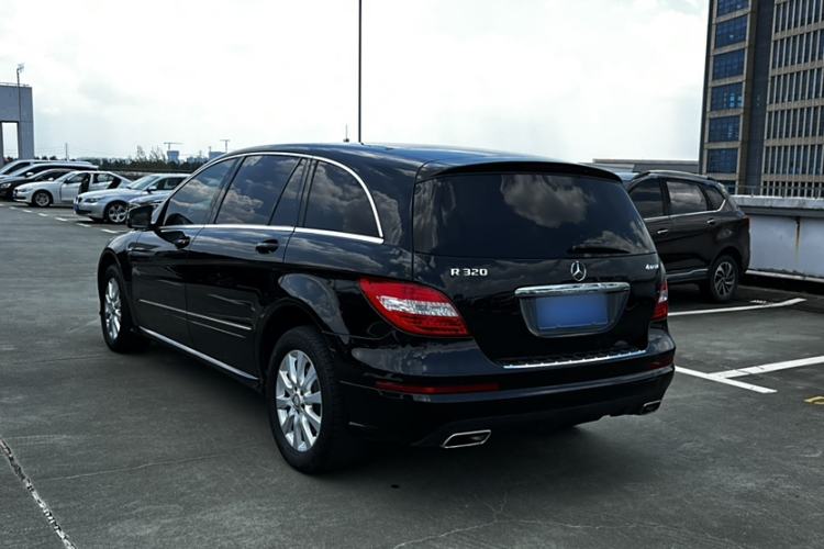 Used Mercedes-Benz R-Class 2017 R 320 4MATIC Business Edition Prestige Model