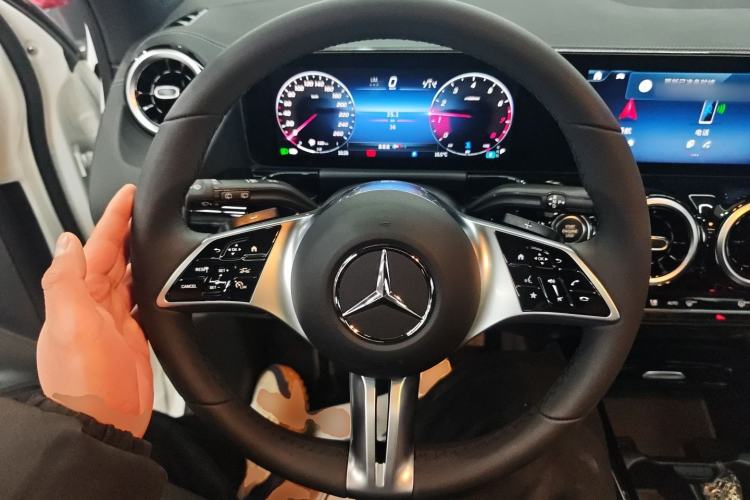 Used Mercedes-Benz GLA 2025 GLA 200
