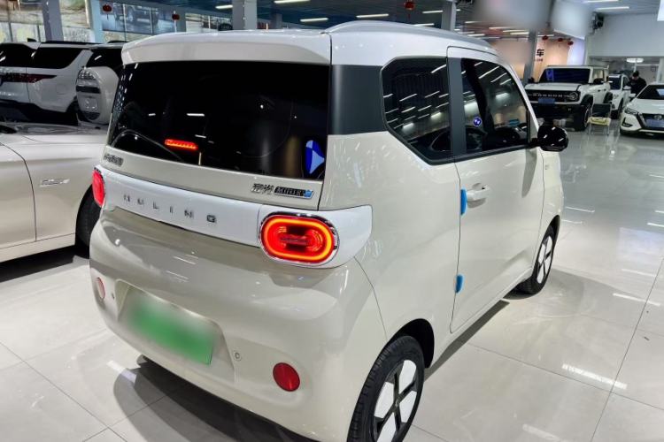 Used Wuling Hongguang MINIEV 2024 3rd Generation 215km Advanced Version
