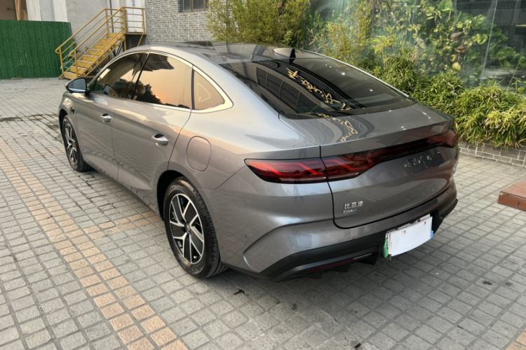 Used BYD Qin L 2025 DM-i Smart Drive 120KM Leading Model
