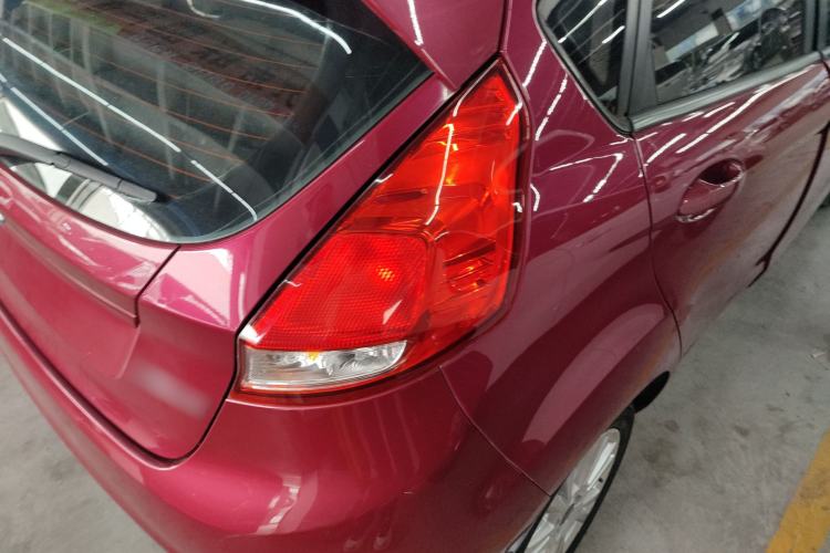 Used Ford Fiesta 2013 Hatchback 1.5L Automatic Fashion Edition