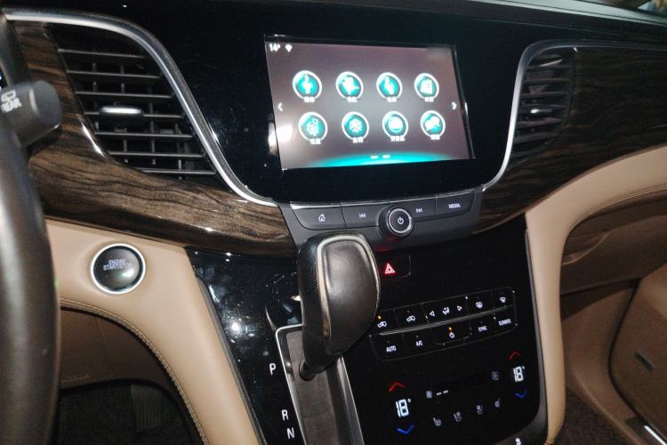 Used Buick GL8 2017 ES 28T Flagship Model China V Standard
