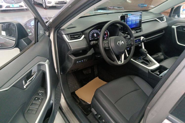 Used Toyota RAV4 2022 2.0L CVT Two-Wheel Drive Fashion Edition
