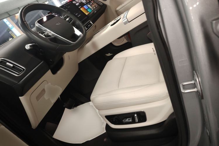 Used Li Auto L9 2023 Pro Model
