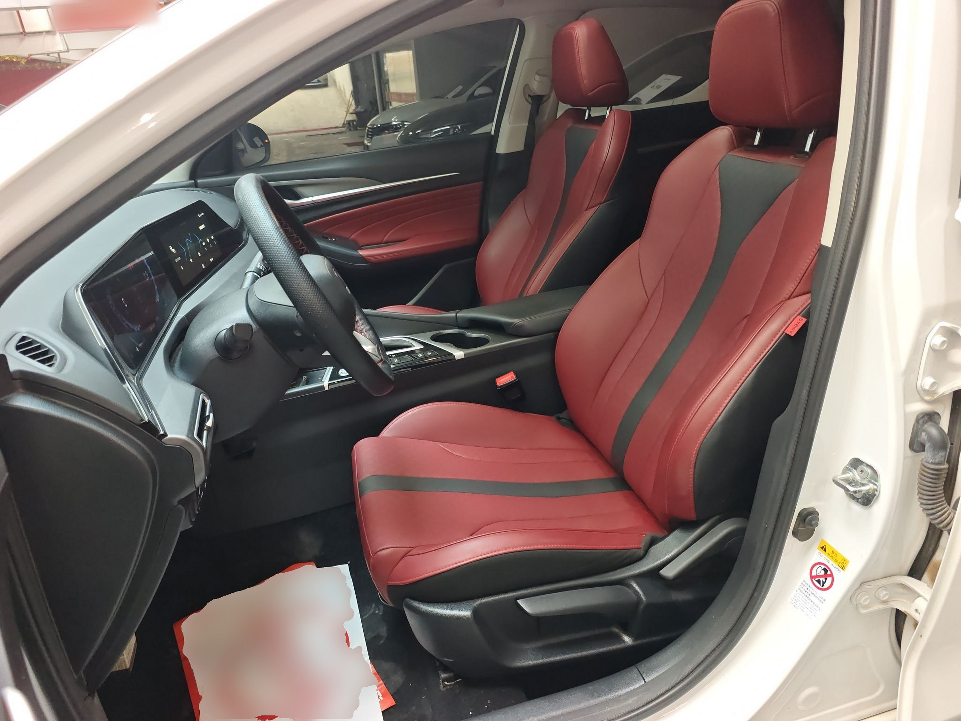 Переднее сиденье в автомобиле