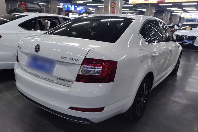 Used Skoda Octavia 2017 1.6L Automatic Smart Drive Edition
