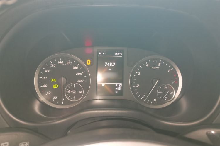 Used Mercedes-Benz Vito 2020 2.0T Business Version 7 Seats